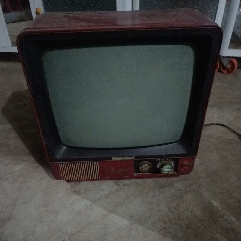 TV cổ,,,,,