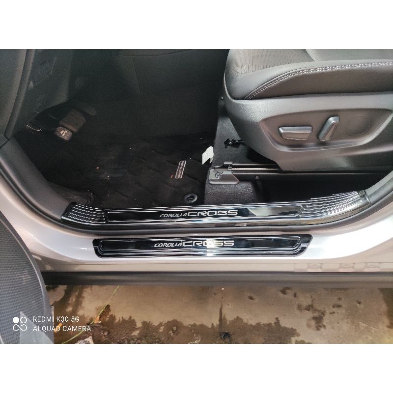 Ốp bậc cửa Xe Corolla Cross 2020 2021 Mẫu Titan