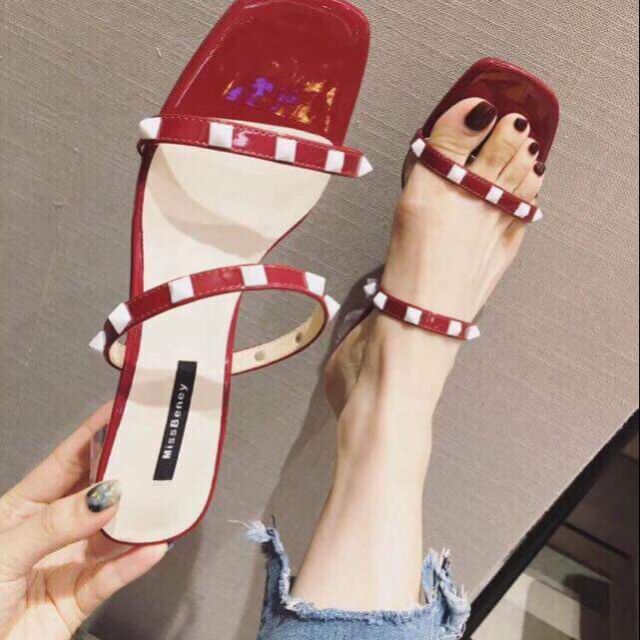 Dép lê valentino đỏ 2p