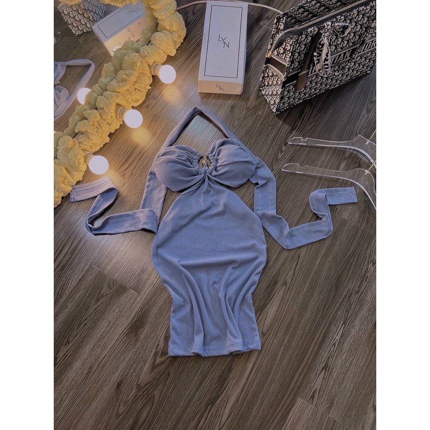 Đầm yếm khoen giữa 3 bi khoét 2 bên eo ôm cột dây nơ lưng cực sexy , chất thun gân dày dặn ly