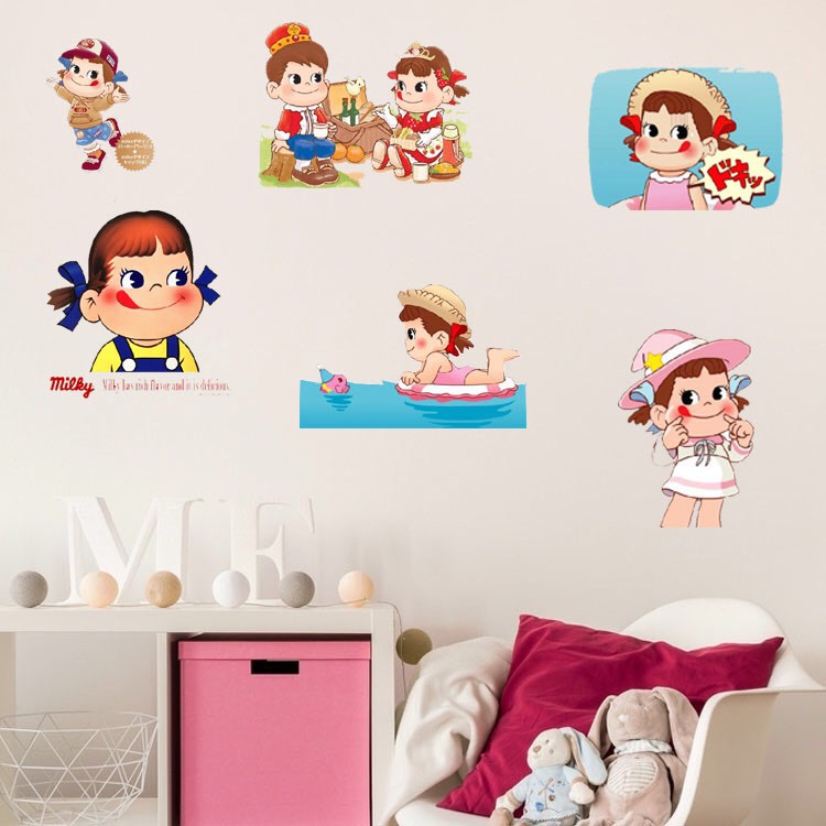 Decal trang trí tường - Bé Gái Đáng Yêu nhí nhảnh