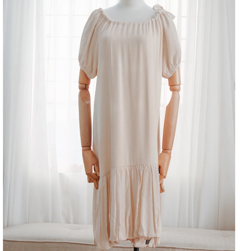 Ceci Cela - Đầm Inner Kem Tay Phồng