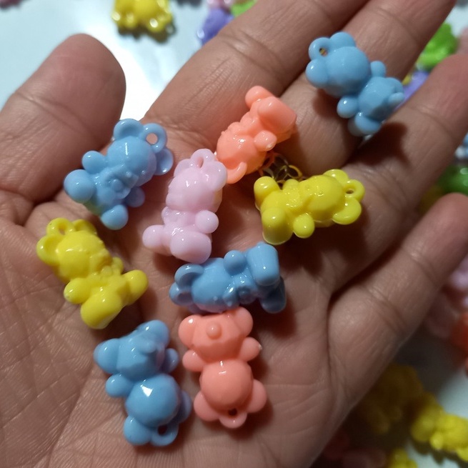 hạt nhựa hình gấu có móc treo dùng làm trang sức thủ công DIY