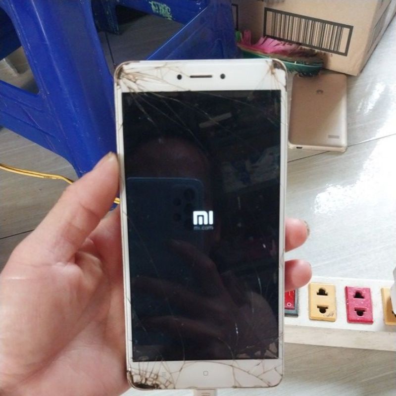 Xác Điện Thoại Xiaomi Redmi Note4 ,Nguồn Còn (Chi Tiết Sản Phẩm Xem Phần Mô Tả)