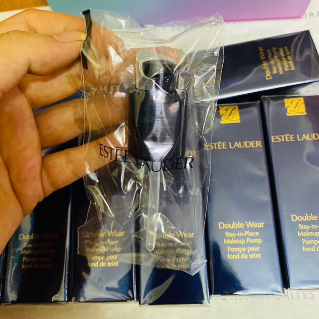 Vòi bơm kem nền estee lauder