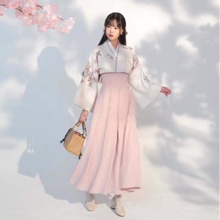 Hán phục cách tân Anh Đào