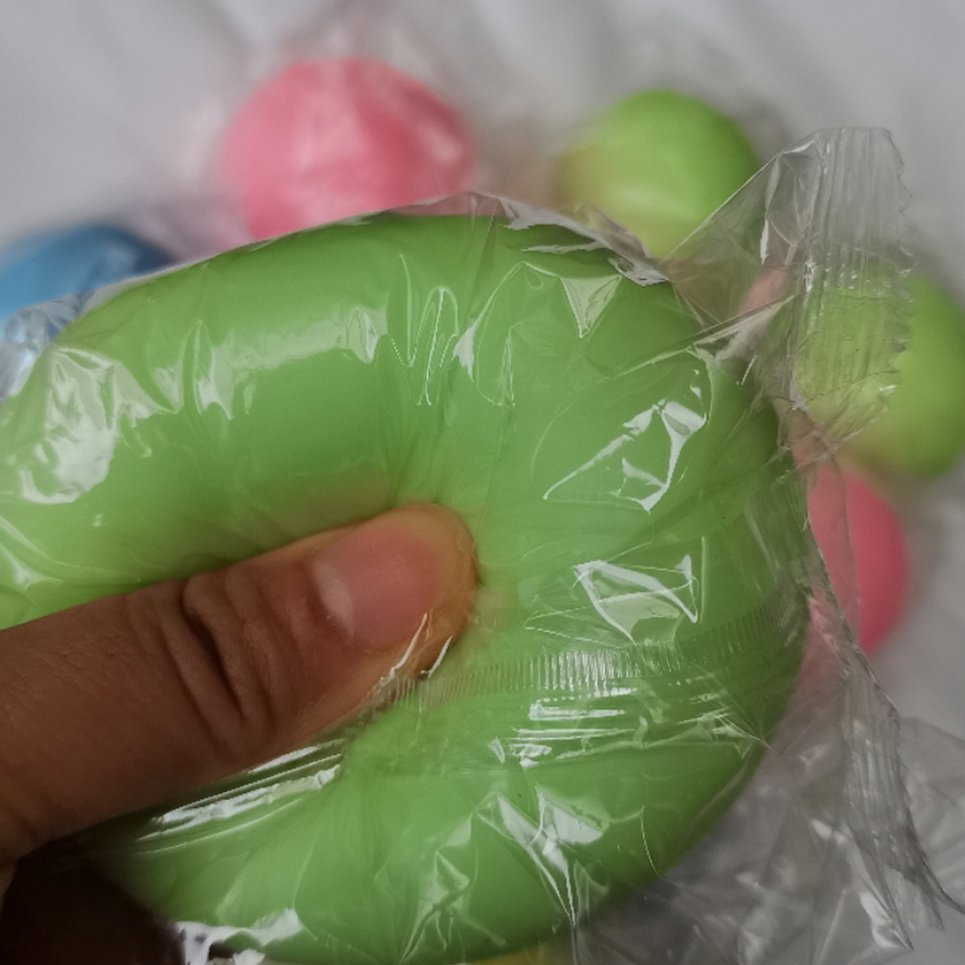 1pc Luminous Stress Relief Balls Tear-resistant For Kid And Adult Color Random