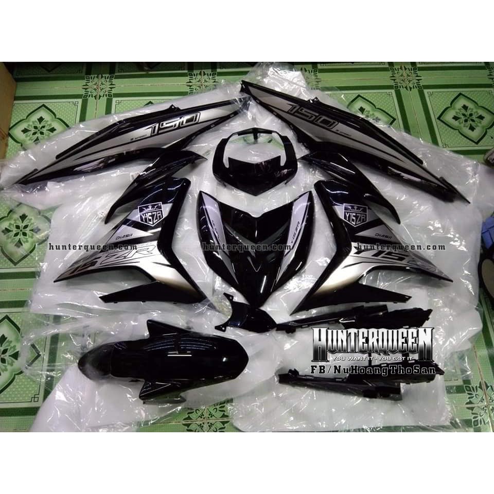 Tem Exciter 150. Tem Y15ZR đơn giản, đen bạc. Chất liệu candy. Chỉnh sửa theo yêu cầu. Sắc nét, bền màu, chống nước