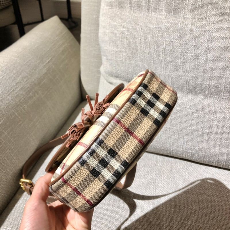 túi xách đeo chéo nữ da thật dáng yên ngựa kẻ caro Burberry BBR