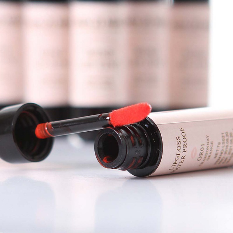 Son kem lì không thấm nước thiết kế hình chai rượu vang độc đáo | BigBuy360 - bigbuy360.vn