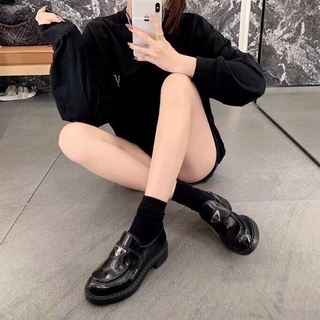 Giày moca nữ .PraDa màu Đen Trắng đủ size