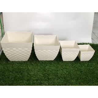 Chậu nhựa vuông mây