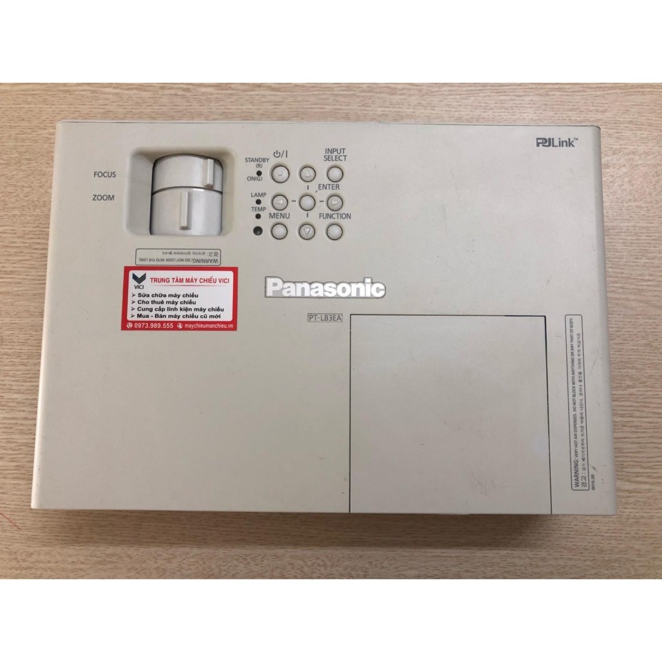 Máy chiếu cũ Panasonic PTLB3EA