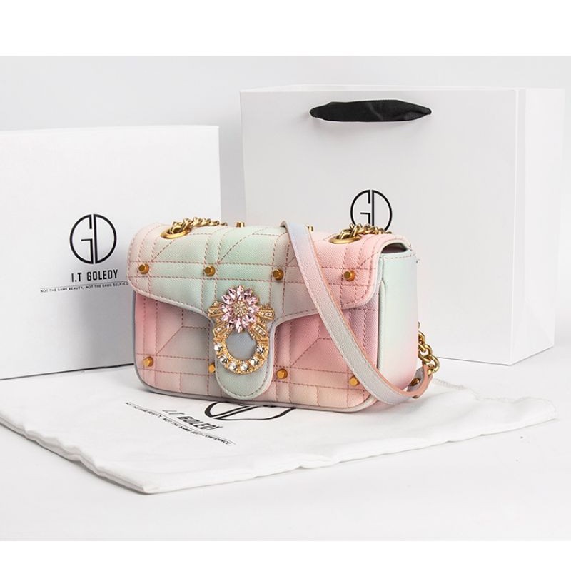 Túi hiệu I.T GOLEDY HONGKONG cao cấp, hàng chính hãng.