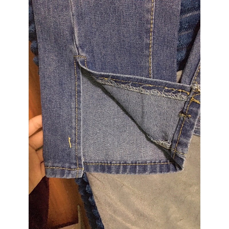 Quần jeans ống xẻ xanh / đen