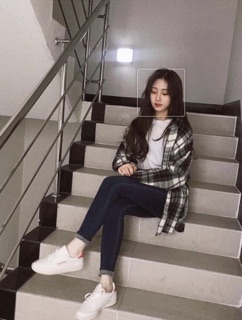 Áo sơ mi kẻ caro dáng rộng