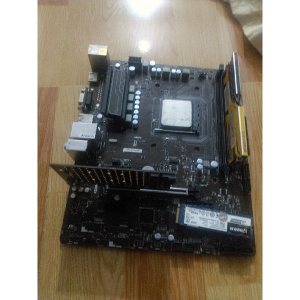 mainboard A320M pro+ cpu ryzen 3 2200G