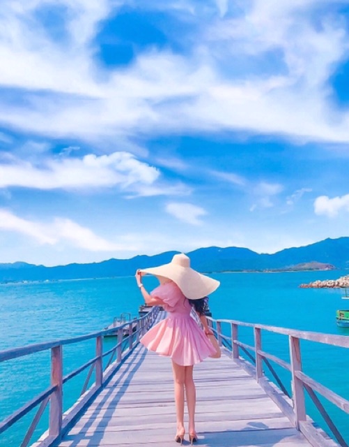 Mũ cói vành siêu rộng