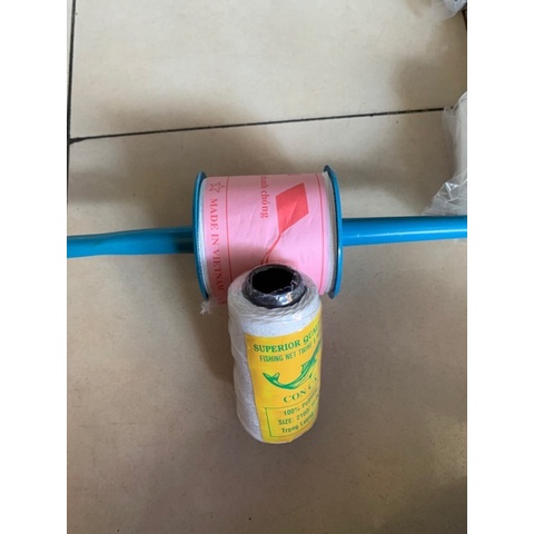 Cuộn dây chỉ thả diều có tay cầm loại 70m, 120m, nan tre làm diều, dễ dàng quấn và thả diều dễ dàng nhanh chóng