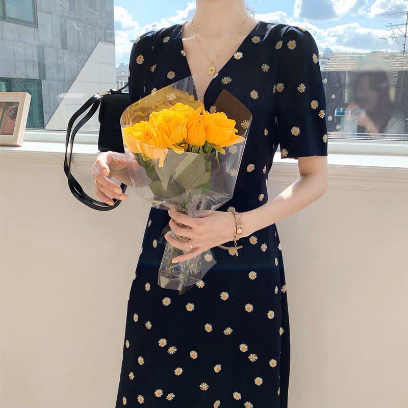 Váy hoa cúc dáng dáng dài tiểu thư
