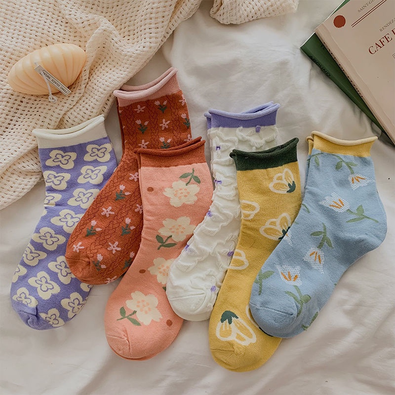 Vớ Cổ Trung Họa Tiết Hoa Tulip Dễ Thương Cho Nữ