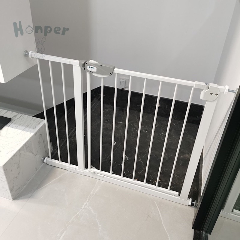 Thanh chắn cửa chắn cầu thang Hopper phiên bản mới