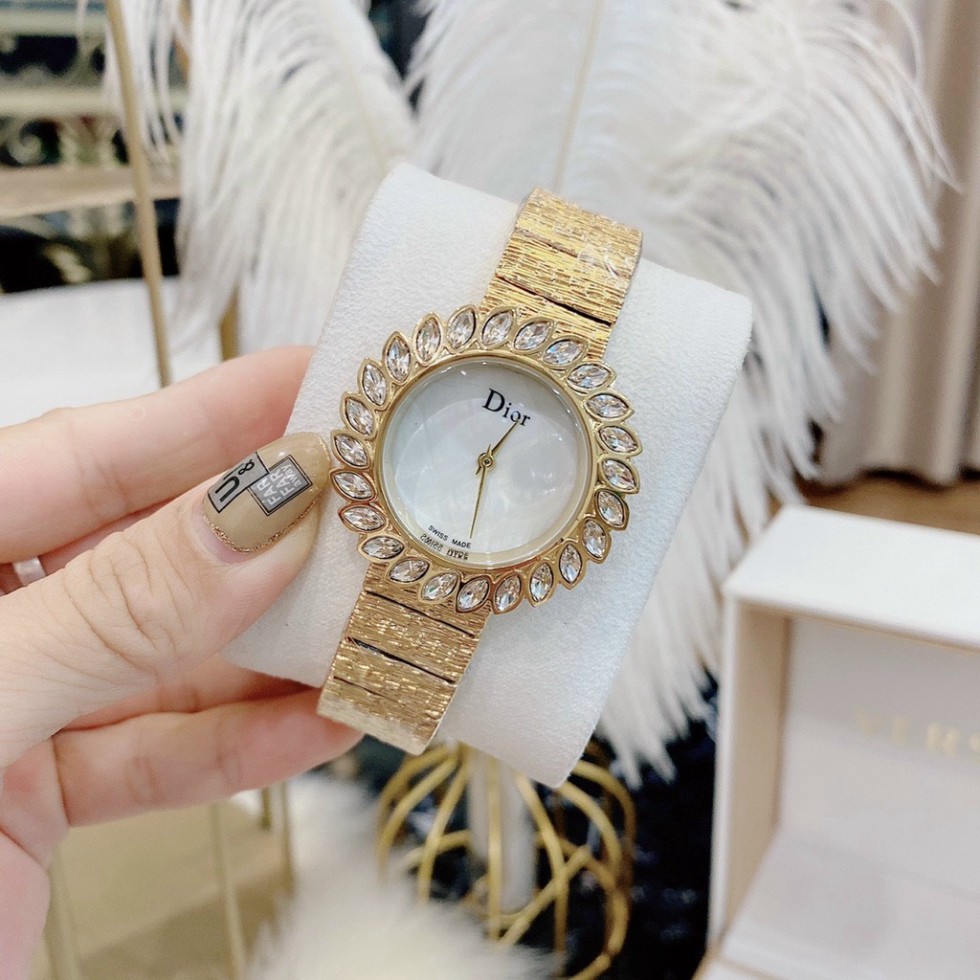Đồng hô đeo tay thời trang, đồng hồ nữ đẹp cao cấp DIOR dây mành dáng lắc tay mặt kim loại đính đá