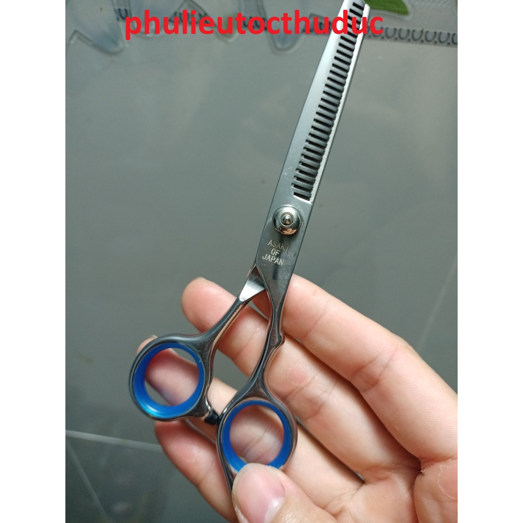 Kéo răng thưa dùng để tỉa tóc dùng cho học viên mới bắt đầu học