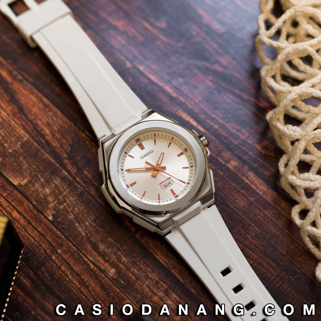 Đồng hồ nữ dây nhựa Casio chính hãng Anh Khuê LWA-300H-7EVDF (42mm)