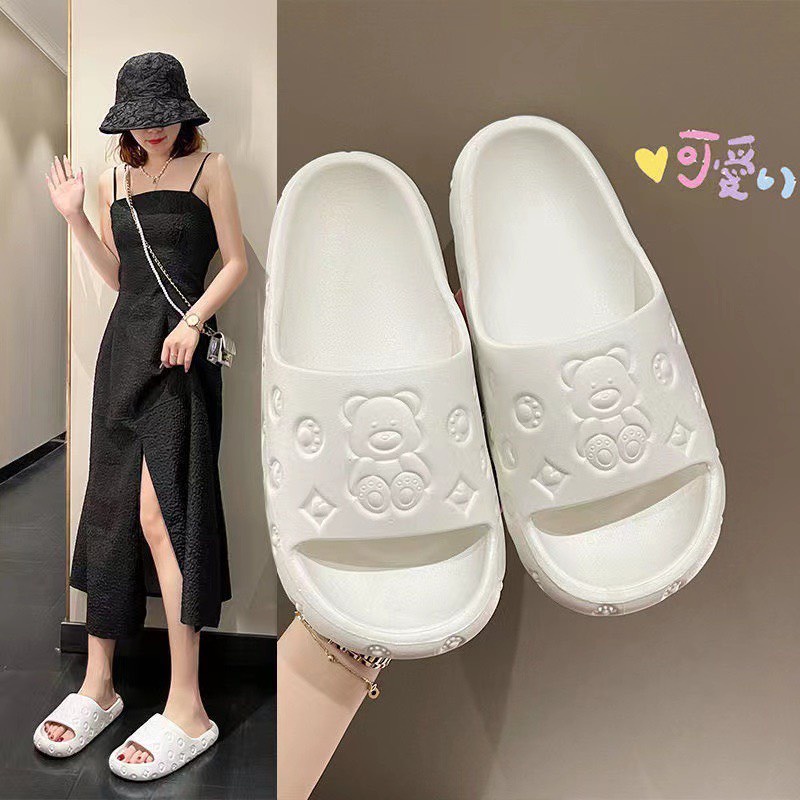 Dép bánh mì nữ dập nổi hình gấu chống thấm nước siêu đẹp