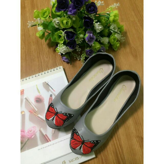 Giày búp bê thêu