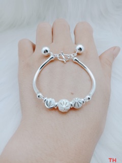 Vòng tay trẻ em bạc ta