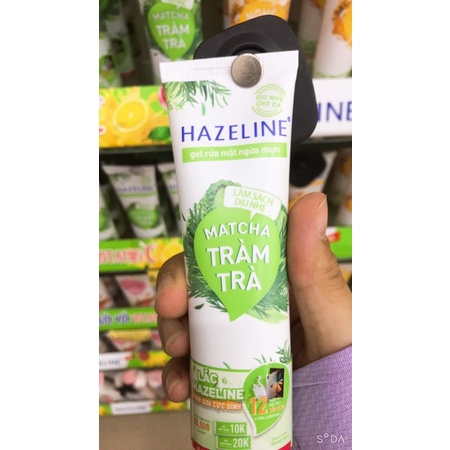 Sữa rửa mặt ngừa mụn Hazeline Nghệ Hoa Cúc 50g