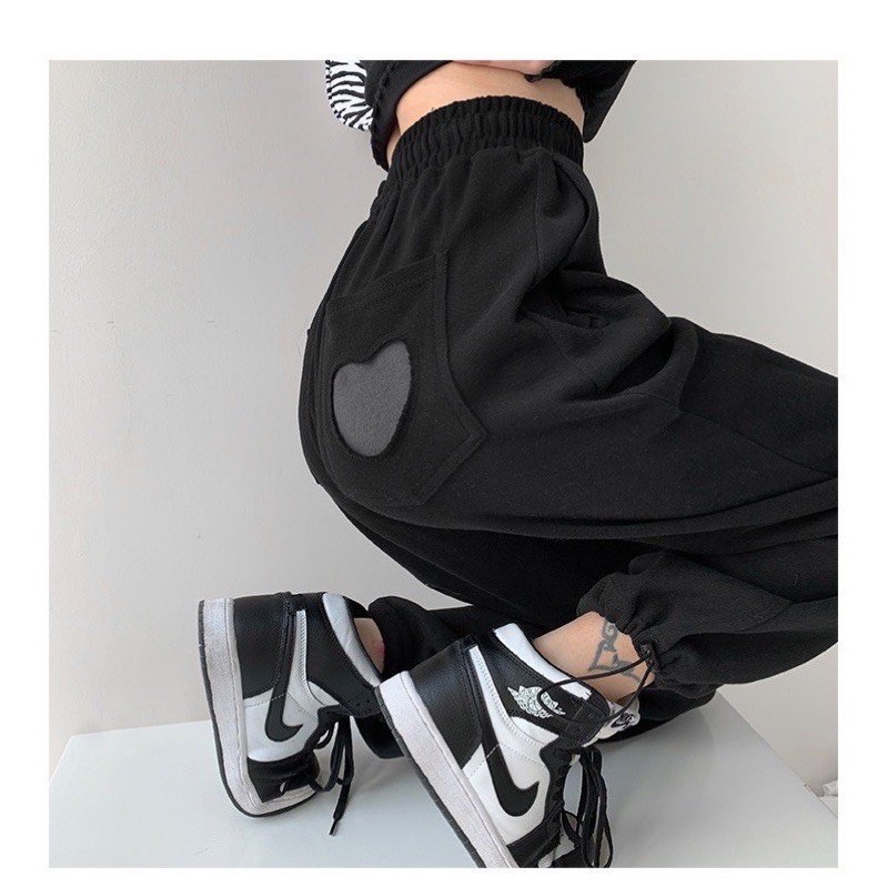 Quần Dài JOGGER HEART In Hình Trái Tim Phối Dây Rút Form Rộng Dáng Suông Ulzzang