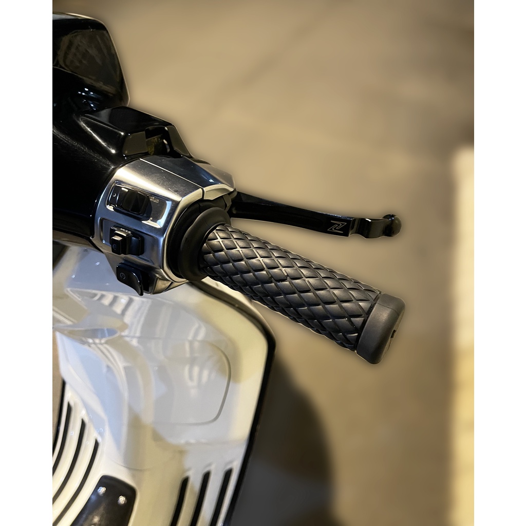 Cặp bao tay Bitwell cho xe Vespa Sprint Primavera Notte LX S