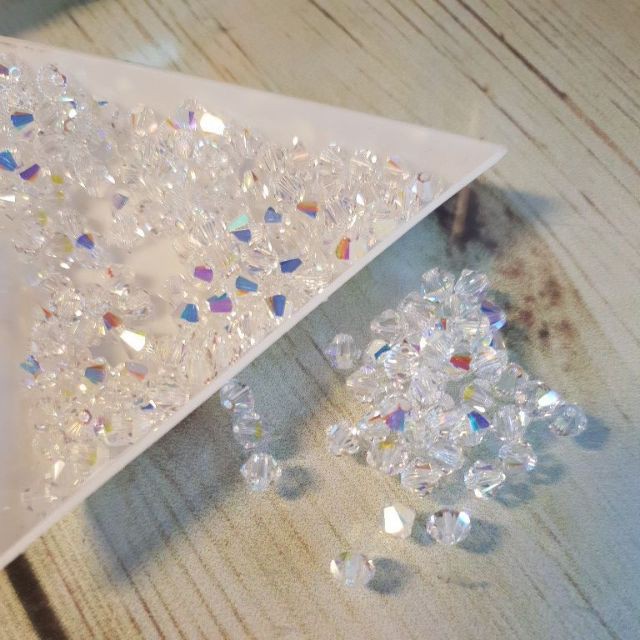 50 viên pha lê Swarovski hình nón 3mm chính hãng