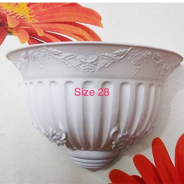 Chậu bán nguyệt ốp tường - size 28cm.