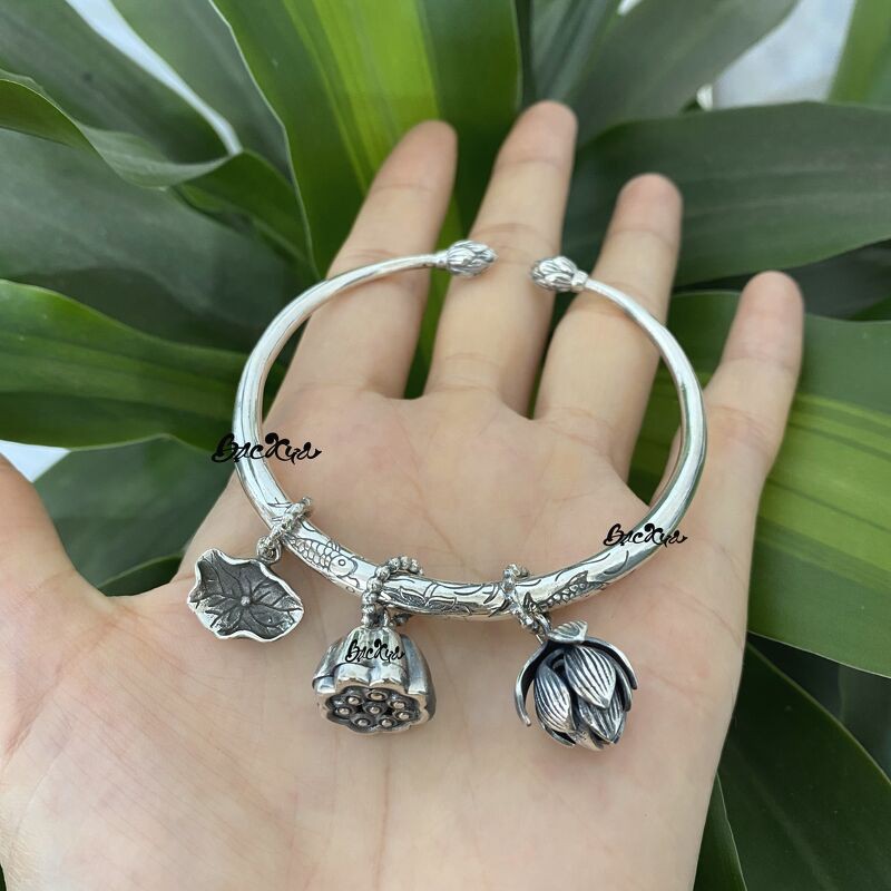 Vòng tay bạc nguyên chất cá chép hoa sen treo lá nhụy hoa sen