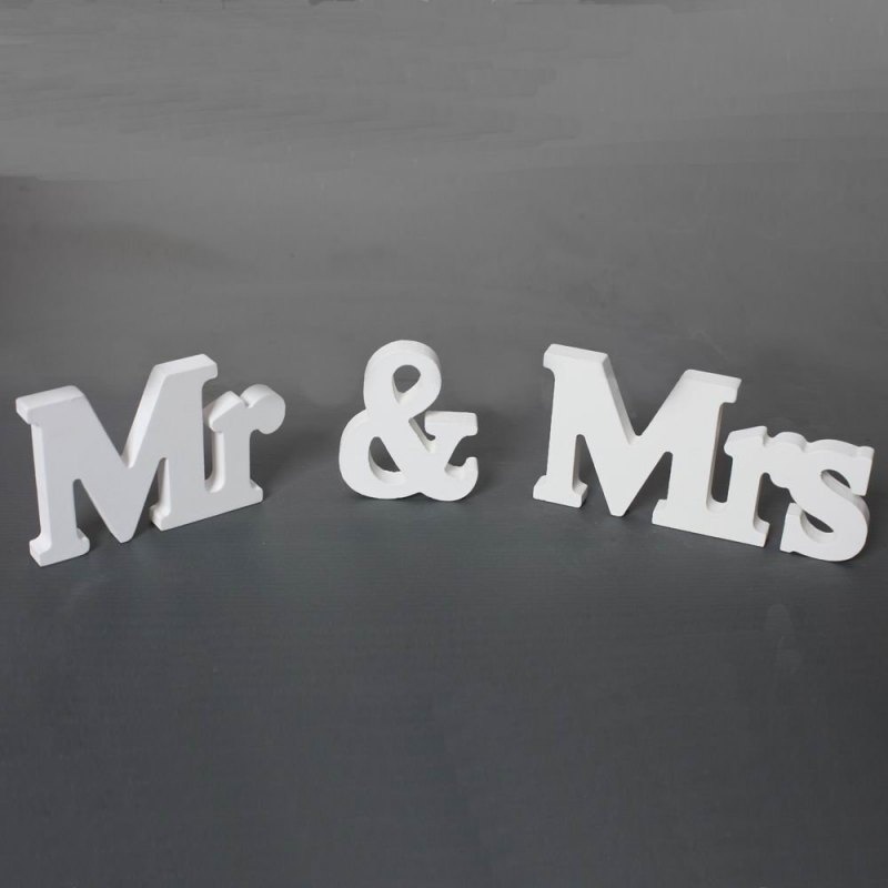 Set 3 chữ cái Mr & Mrs bằng gỗ trang trí tiệc cưới đẹp mắt
