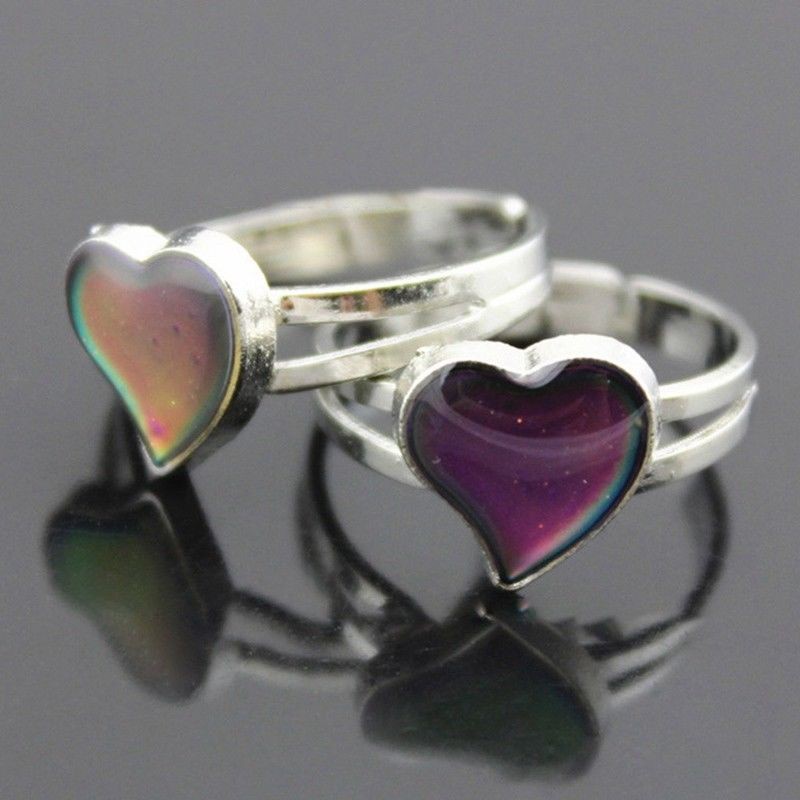 Nhẫn đeo ngón tay mặt hình trái tim thay đổi màu theo tâm trạng