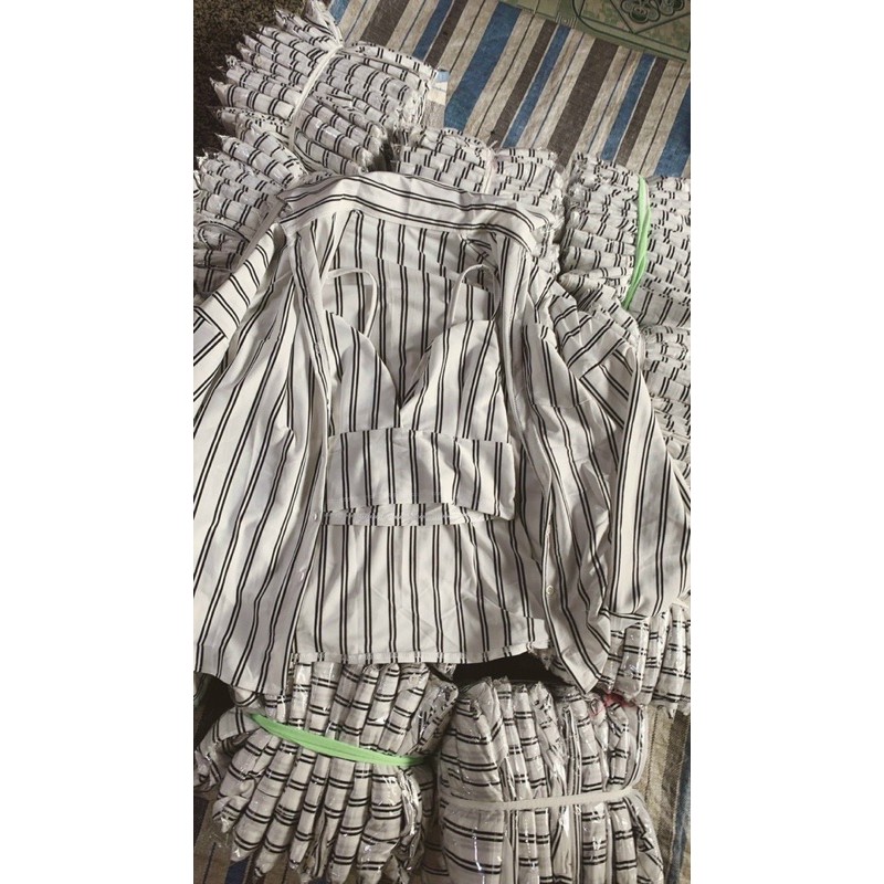 set áo hai dây sọc tặng kèm áo sơ mi form rộng đi biển siêu xinh