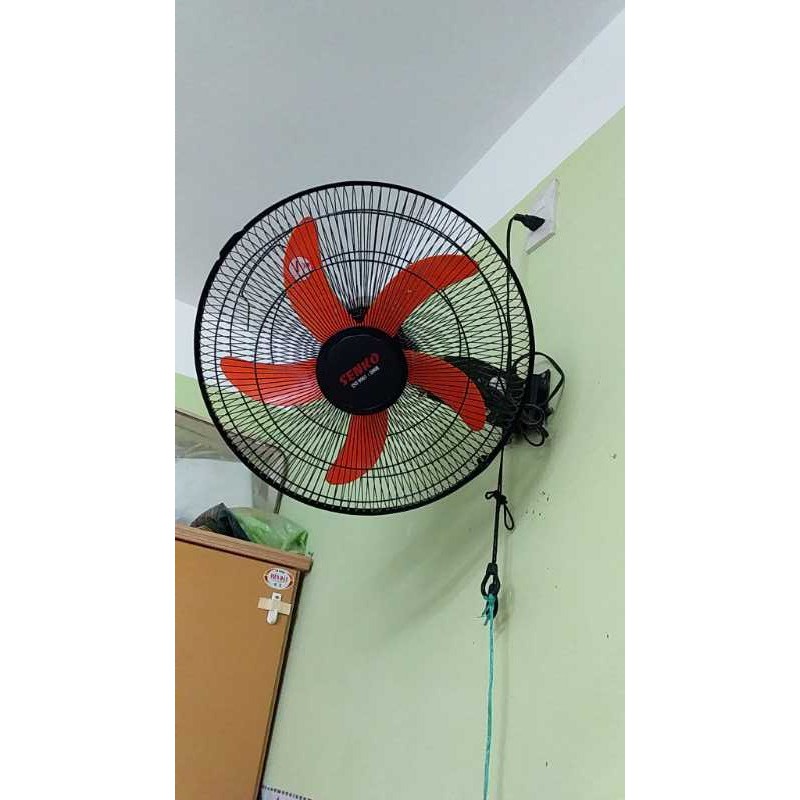 QUẠT TREO TƯỜNG SENKO TC16 - Giao màu ngẫu nhiên