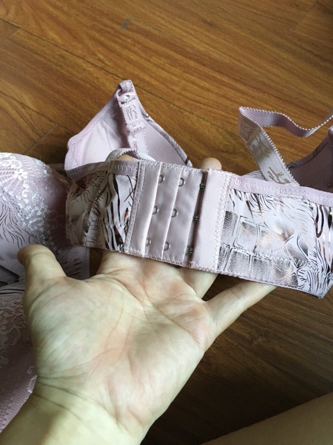 Áo lót ngực nâng không gọng Thái