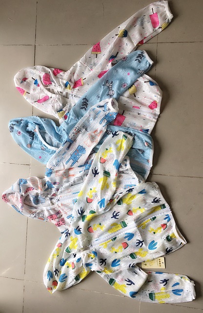 Áo khoác nhẹ, áo chống nắng, hoạ tiết xinh xắn