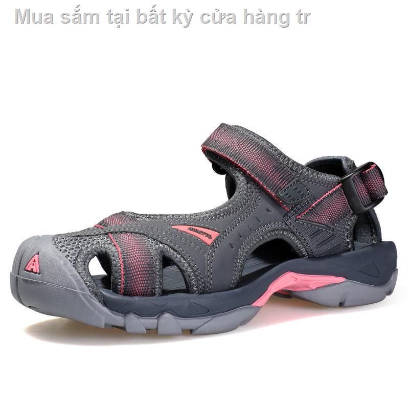 mùa hè ngoài trời Baotou sandals nữ giày đi bộ đường dài nam biển thoáng khí dép