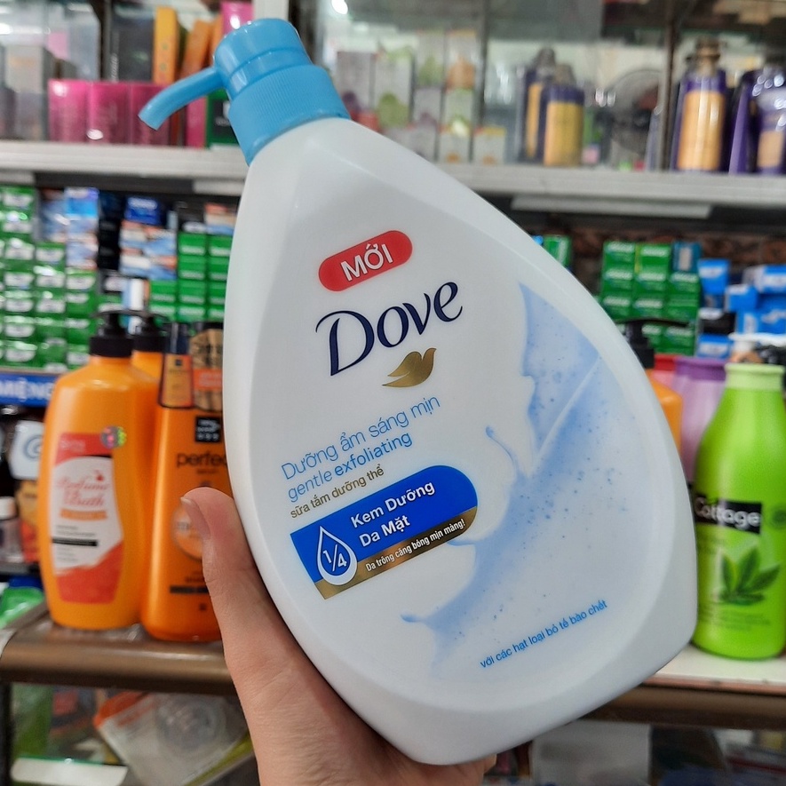 Sữa Tắm Dove dưỡng ẩm sáng mịn 900G (896ml)