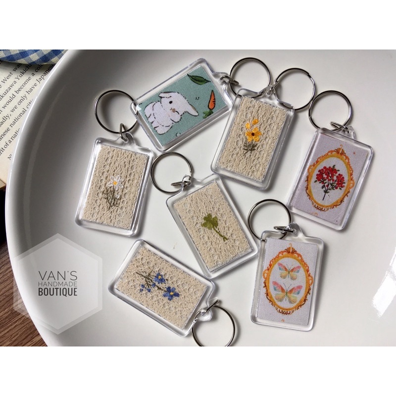 Móc khoá thêu tay, quà tặng handmade