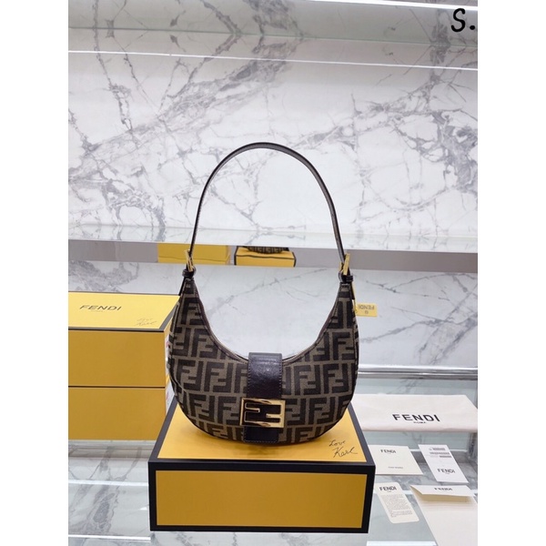 Túi xách Fendì kẹp nách sz 25 siêu xịn, form chuẩn