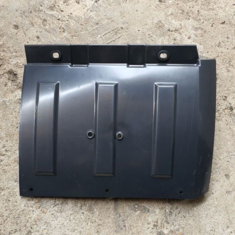 CHẮN BÙN NHỰA THÙNG XE K250, BONGO 3