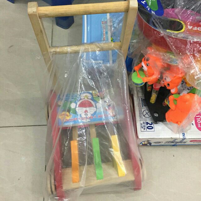 Xe gà tập đi cho bé